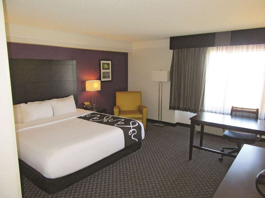 La Quinta By Wyndham Las Vegas Summerlin Tech Rum bild